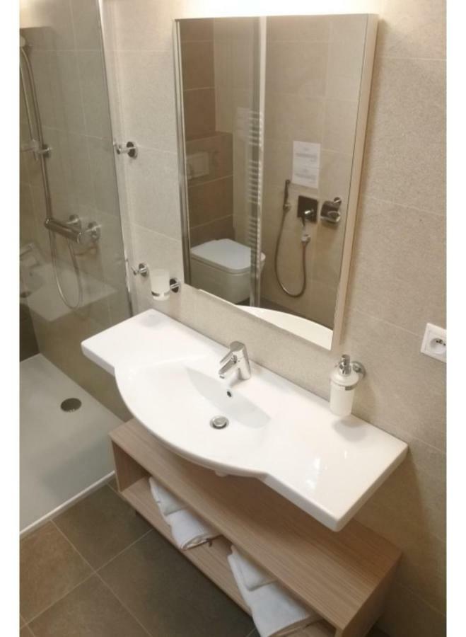 Apartman V Starej Lesnej S Balkonom Stara Lesna Exterior photo